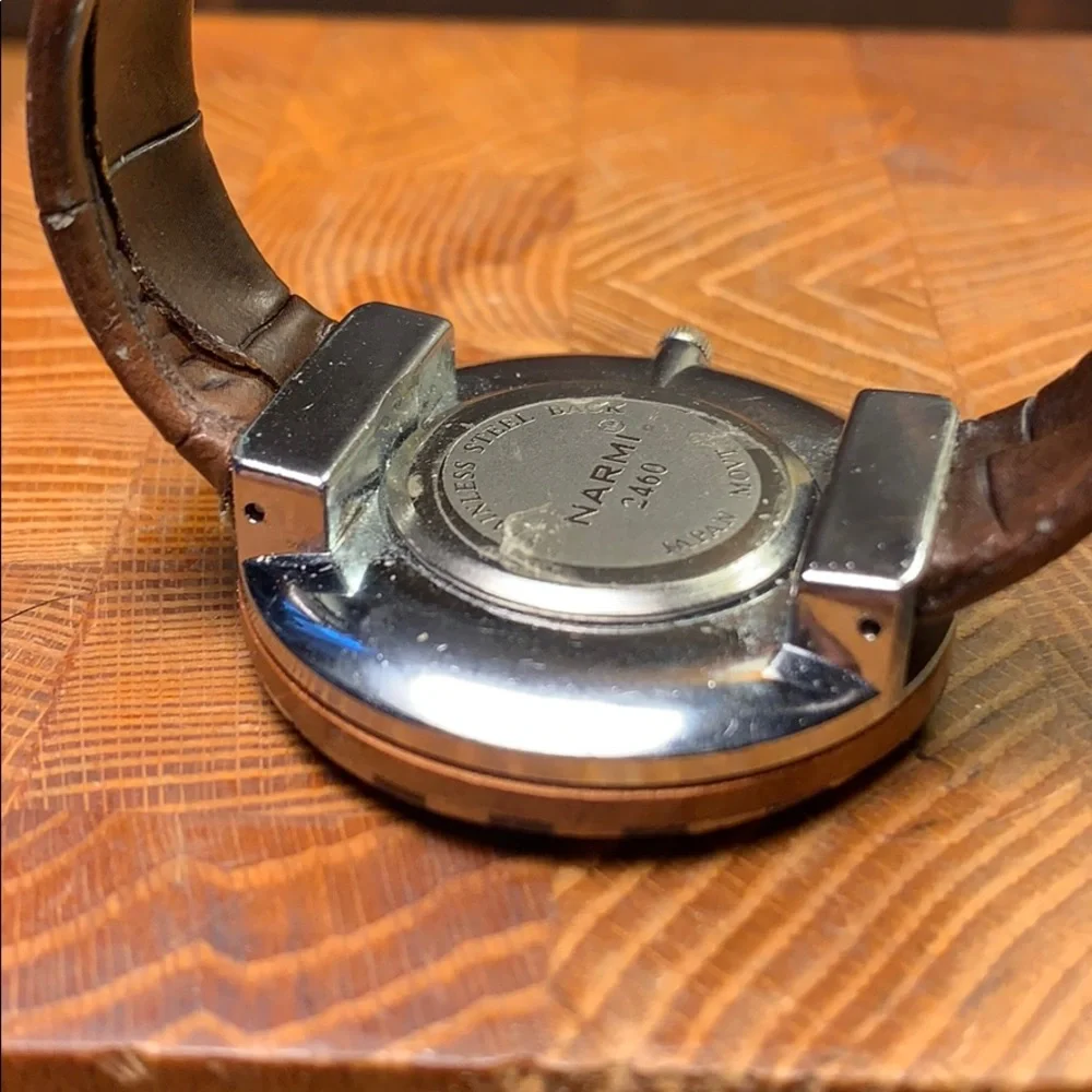 Narmi wood inlay bracelet watch crocodile patern